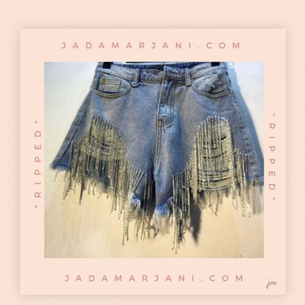 TRENDY RIPPED AND DISTRESSED JEAN SHORTS